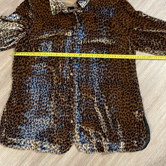 Soft Surroundings Brown Longline Cheetah Print Velvet Silk Button Down Top - Picture 11 of 14